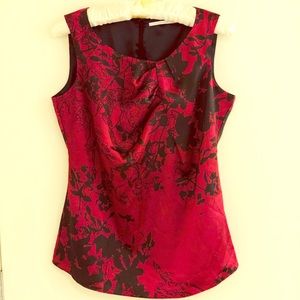 Tahari silky red design top.